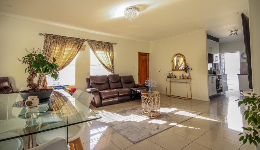 3 Bedroom Property for Sale in Parklands East Western Cape